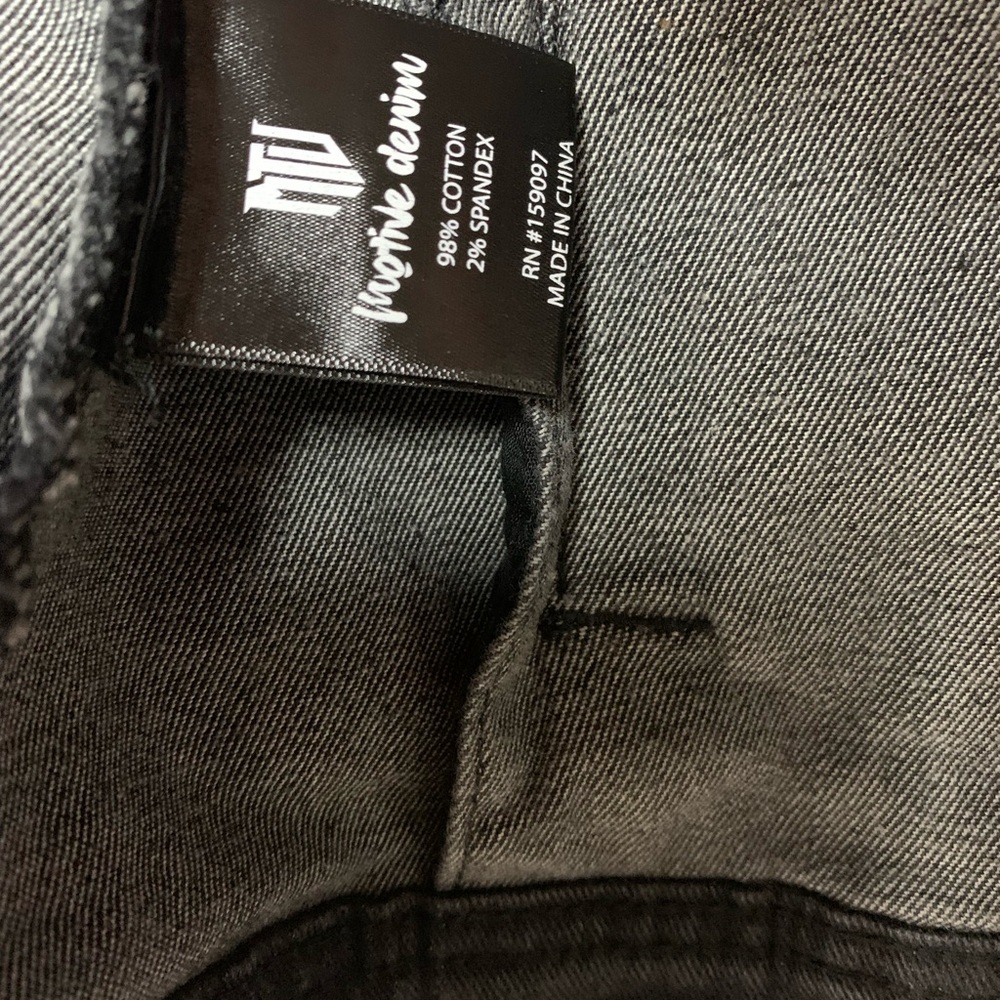 RARE Motive Denim 3D Tiger Black Distressed Jean Jacket Size 2X 50” - Picture 5 of 8